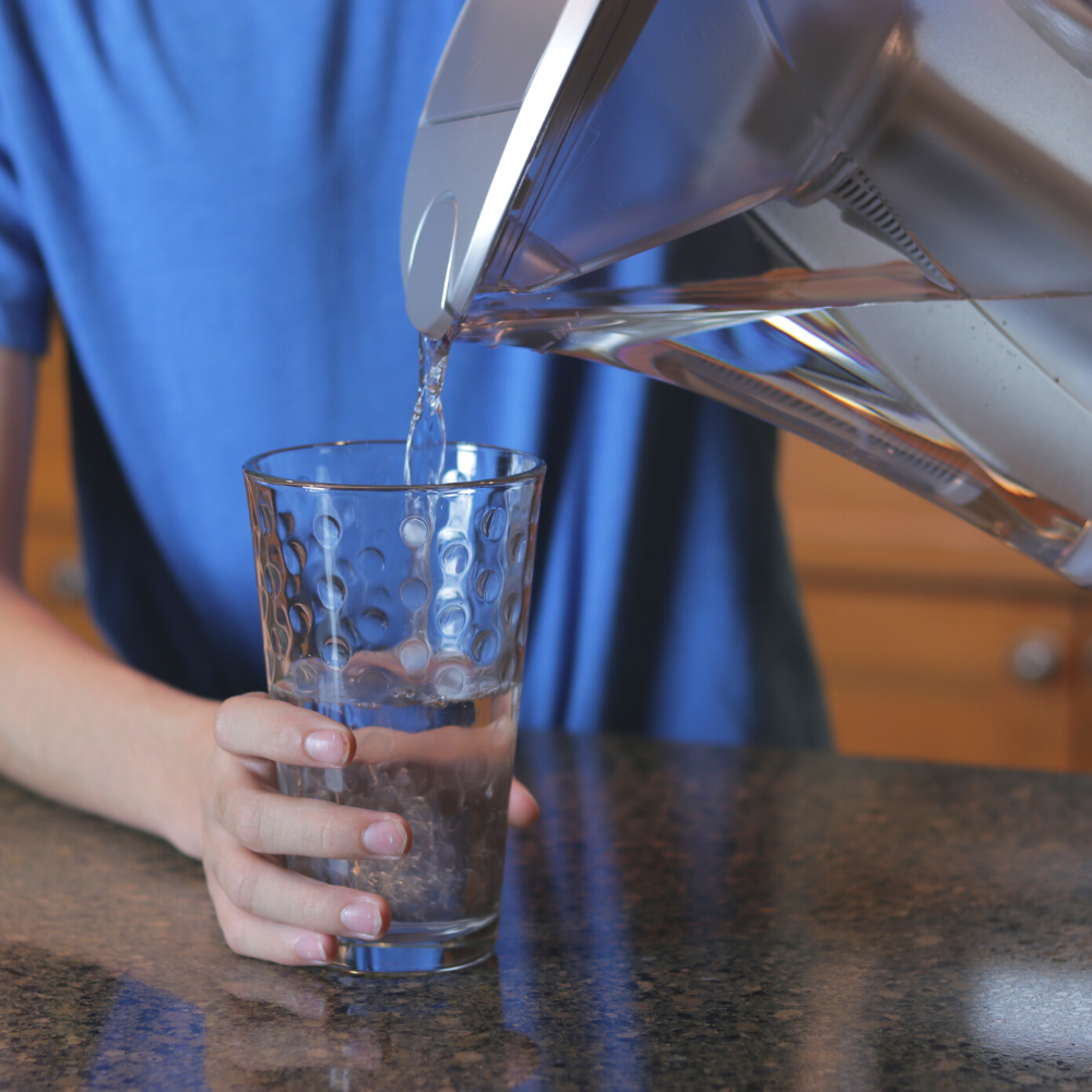 FIVE FACTORS TO CONSIDER WHEN CHOOSING  YOUR FILTERED WATER PITCHER